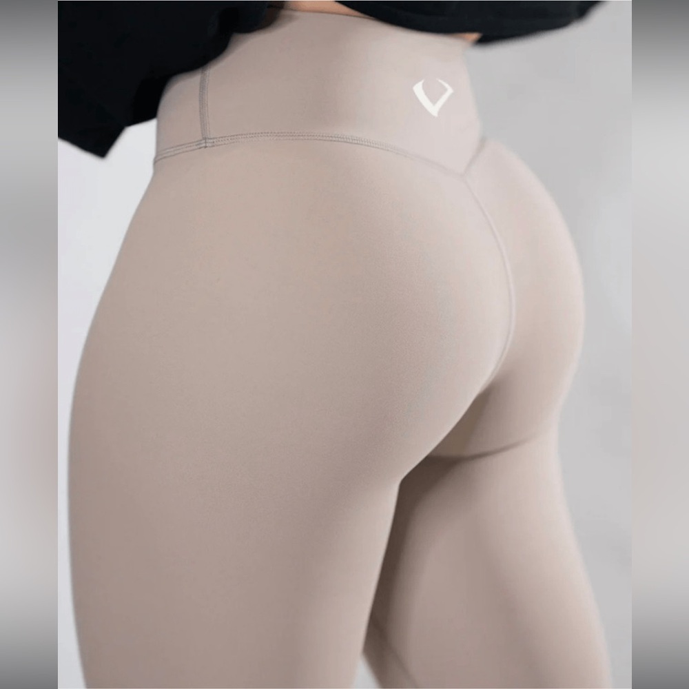 Elevate Tan Leggings Violatethedresscode NWT